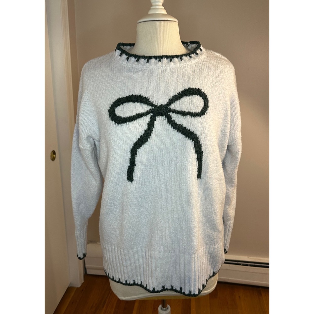 Pink Rose White Knit Sweater Black Fuzzy Bow Blanket Stitch Crew Neck Womens